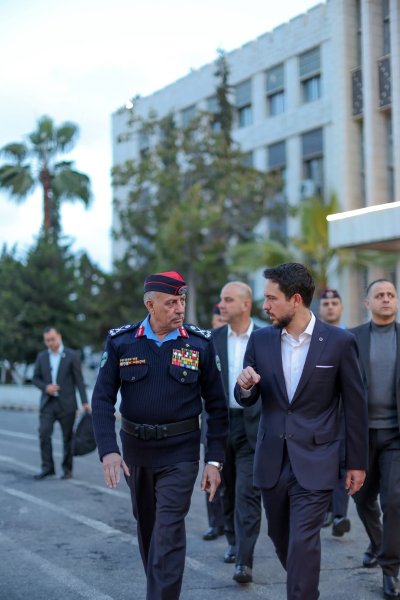 ولي العهد يزور مديرية الدفاع المدني