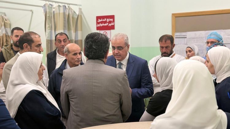وزير الصحة يفتتح وحدة جراحة الأعصاب وقسم العلاج البيولوجي في البشير